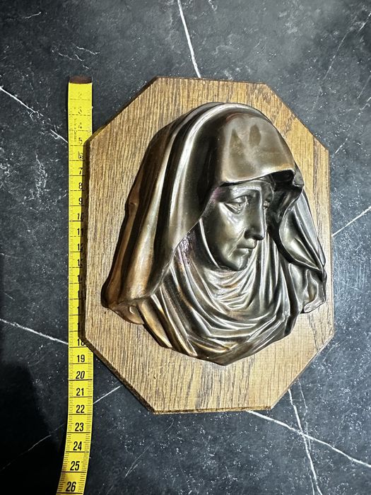 Plaskorzeźba Maryja