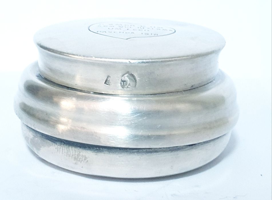 Amorosa antiga caixa de rapé em prata contrastada com  dedicatória