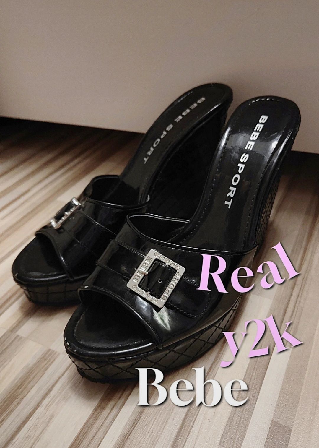 Buty Bebe Y2K klapki na platformie