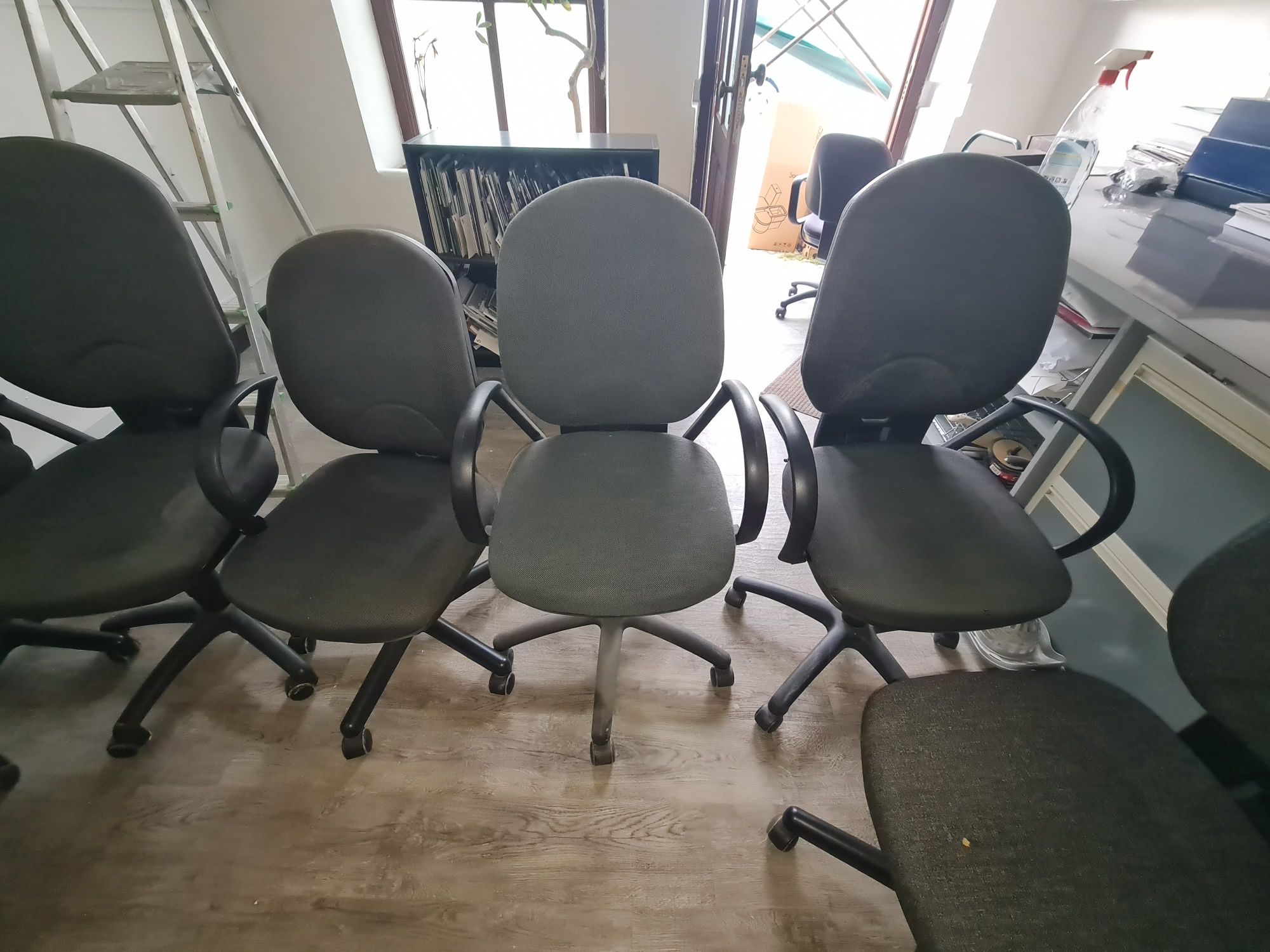 Cadeiras escritório usadas