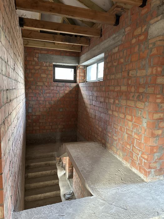 Якісний будинок 206 м2 в закритому котеджному містечку. 10 соток