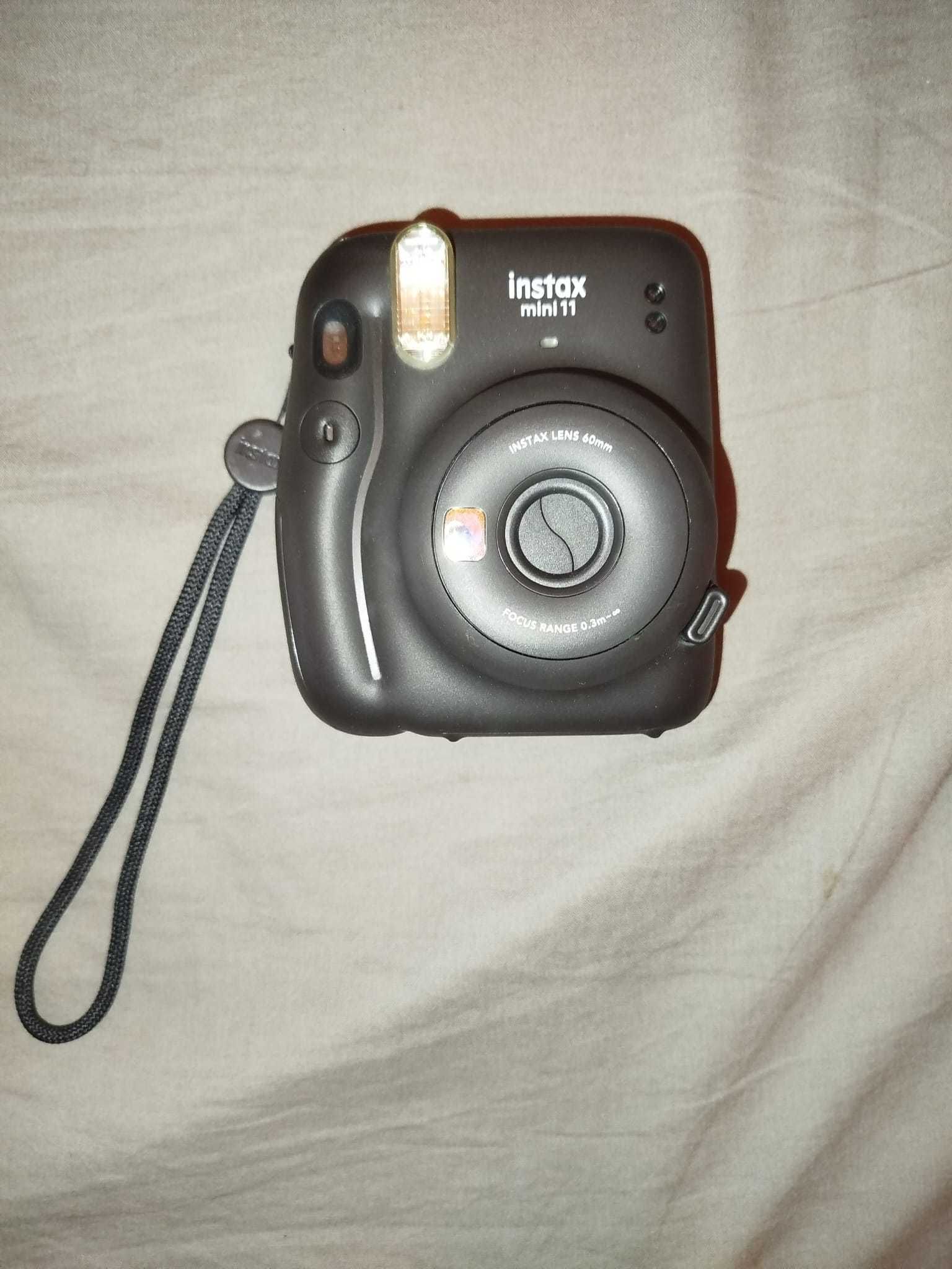 camara instax 11 preta