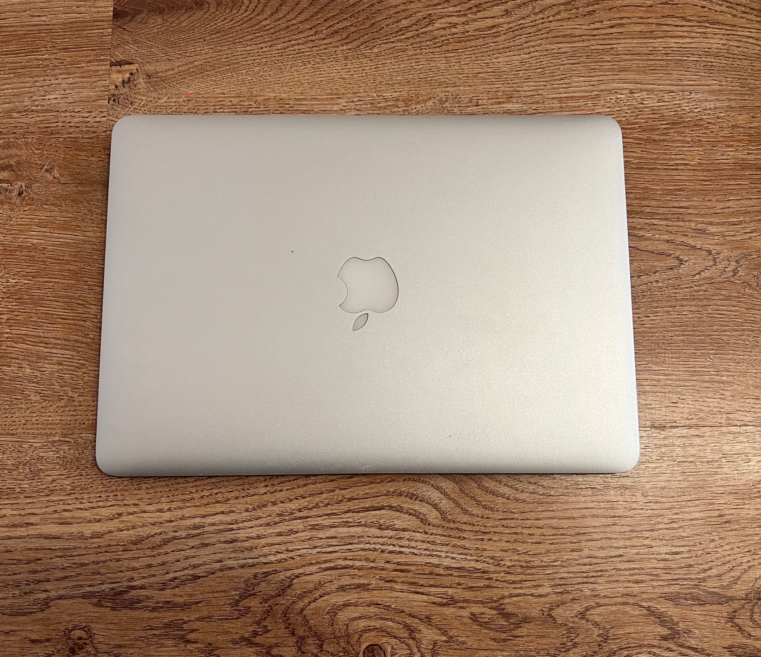 Apple MacBook Air 13” 2013 model A1466 intel i5