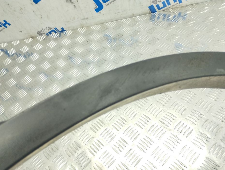 Накладка арки заднего крыла правая 7P6854820B9B9 для Volkswagen Touare