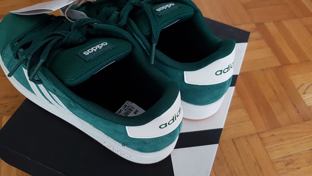 Подростковые кроссовки Adidas Grad Court 38р,оригинал.