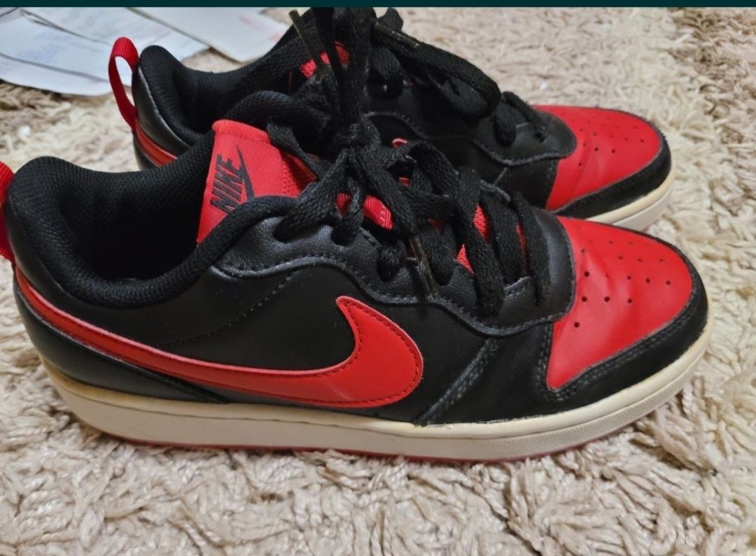 Кросівки Nike оригінальні на хлопчика розмір 38,5 і 39