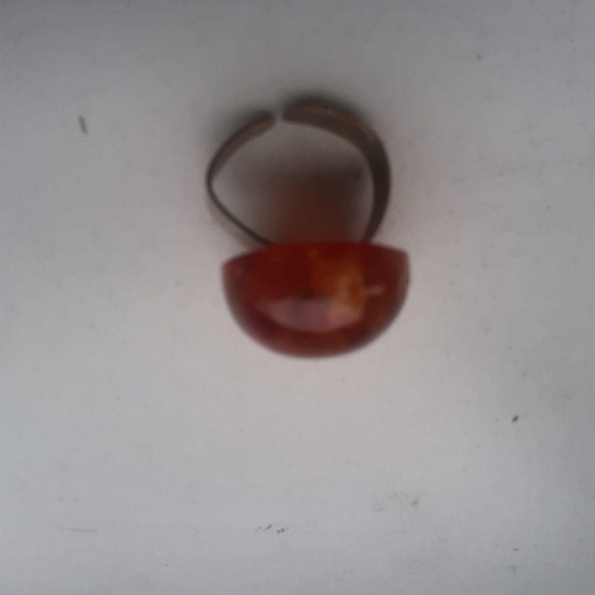 pierścionek z bursztynu klejonego