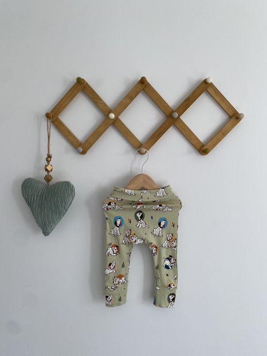 Legginsy cubus 62 pistacjowe 101 dalmatyńczykó