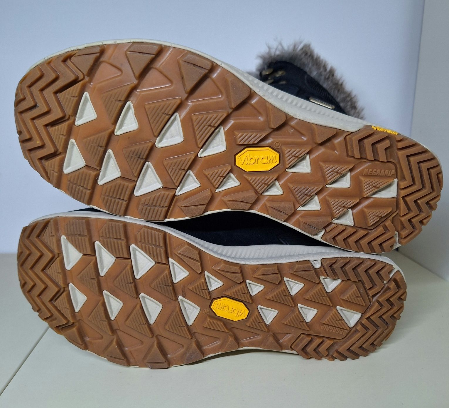 Зимние сапоги Merrell Ontario полусапоги трекинговая обувь 38 розмер