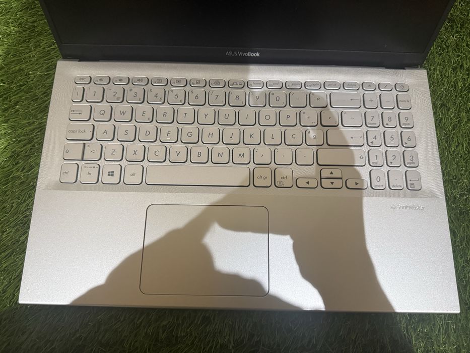 Asus Vivobook F512j
