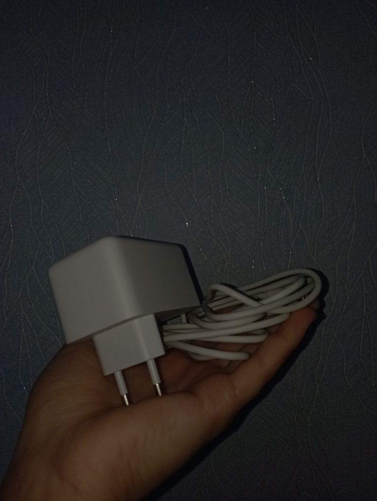Продам колонку Alexa