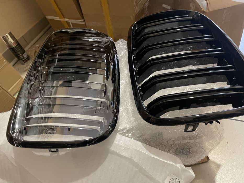 Решетки  ,ноздри в стиле M для BMW f30 f10 f11 f18 f15 f16 f25 e70