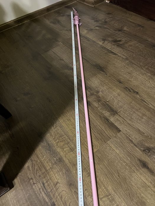 Karnisz do pokoju  różowy