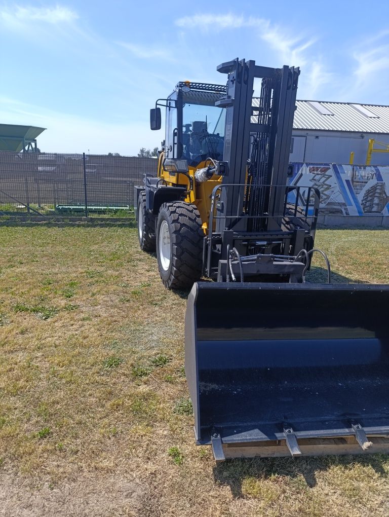 OdRęki - Wózek widłowy 4x4 - 5 ton - 5 m - ładowarka przegłubowa łyżka