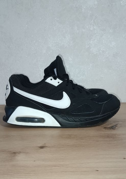 Продам кросівки Nike air