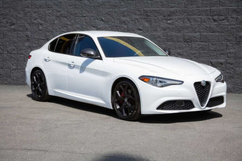 Alfa Romeo Giulia      2020