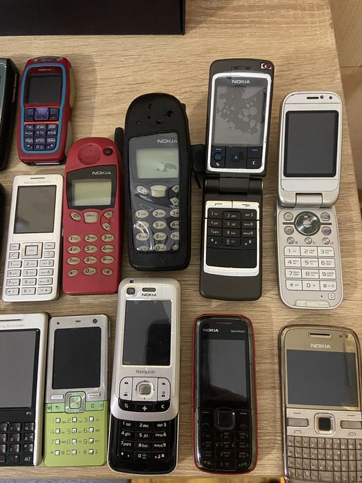 Кнопочные мобильнае телефоны SE, Simens, Nokia