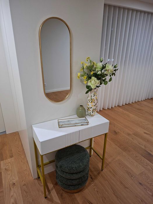 Consola Hall de Entrada