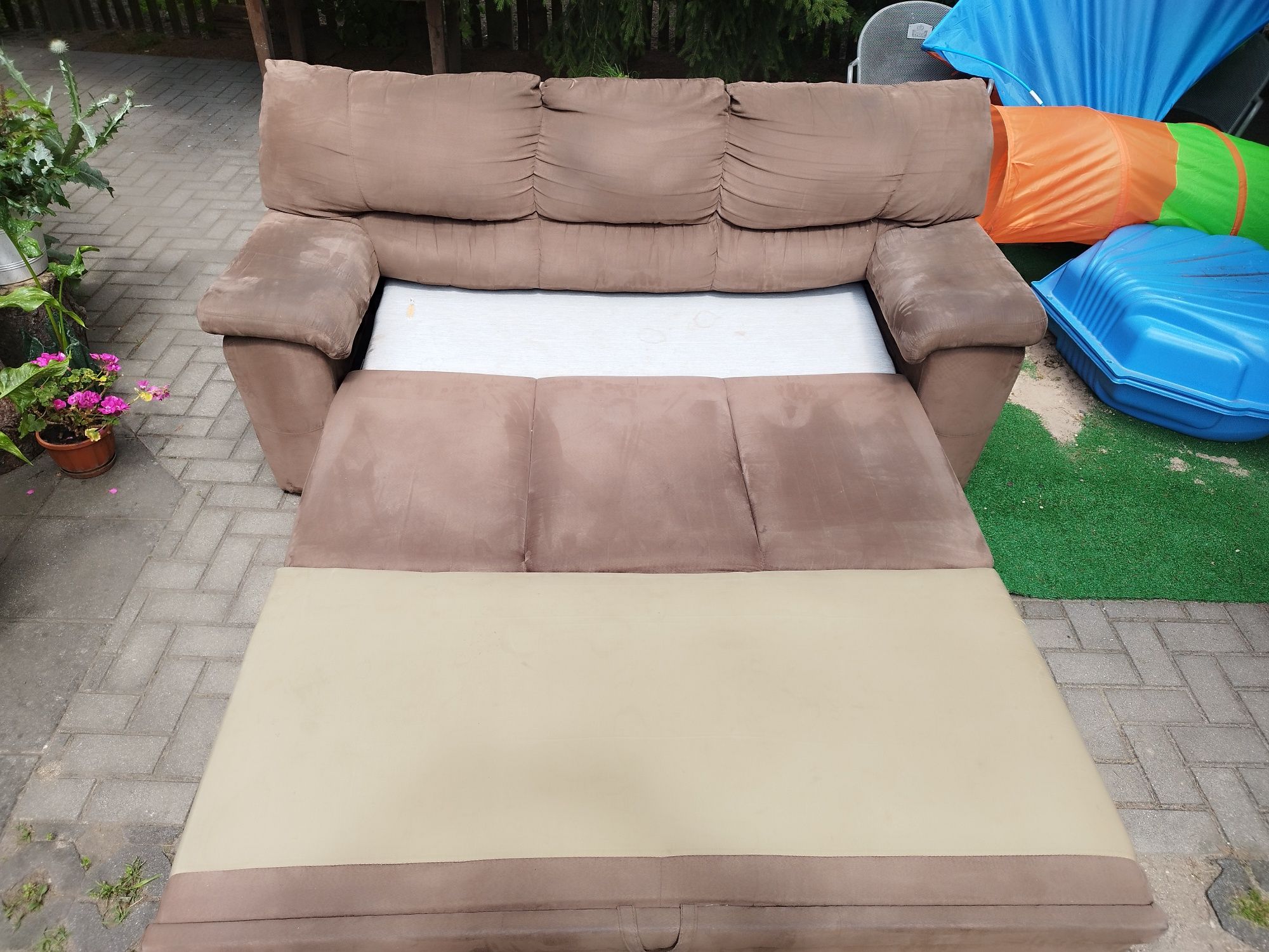 Sofa zamszowa rozkladana