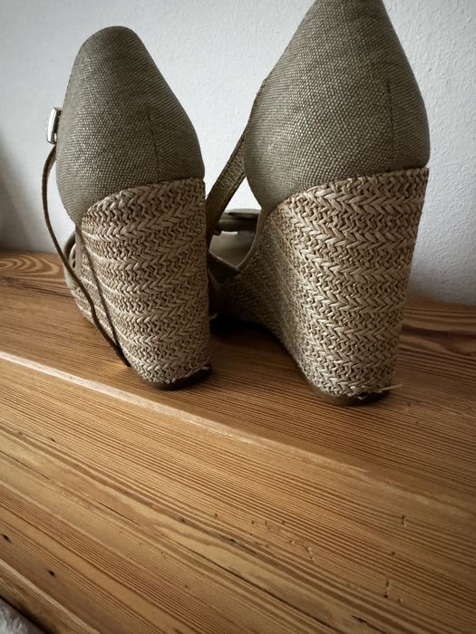 Buty na koturnie Tommi Hilfiger 37