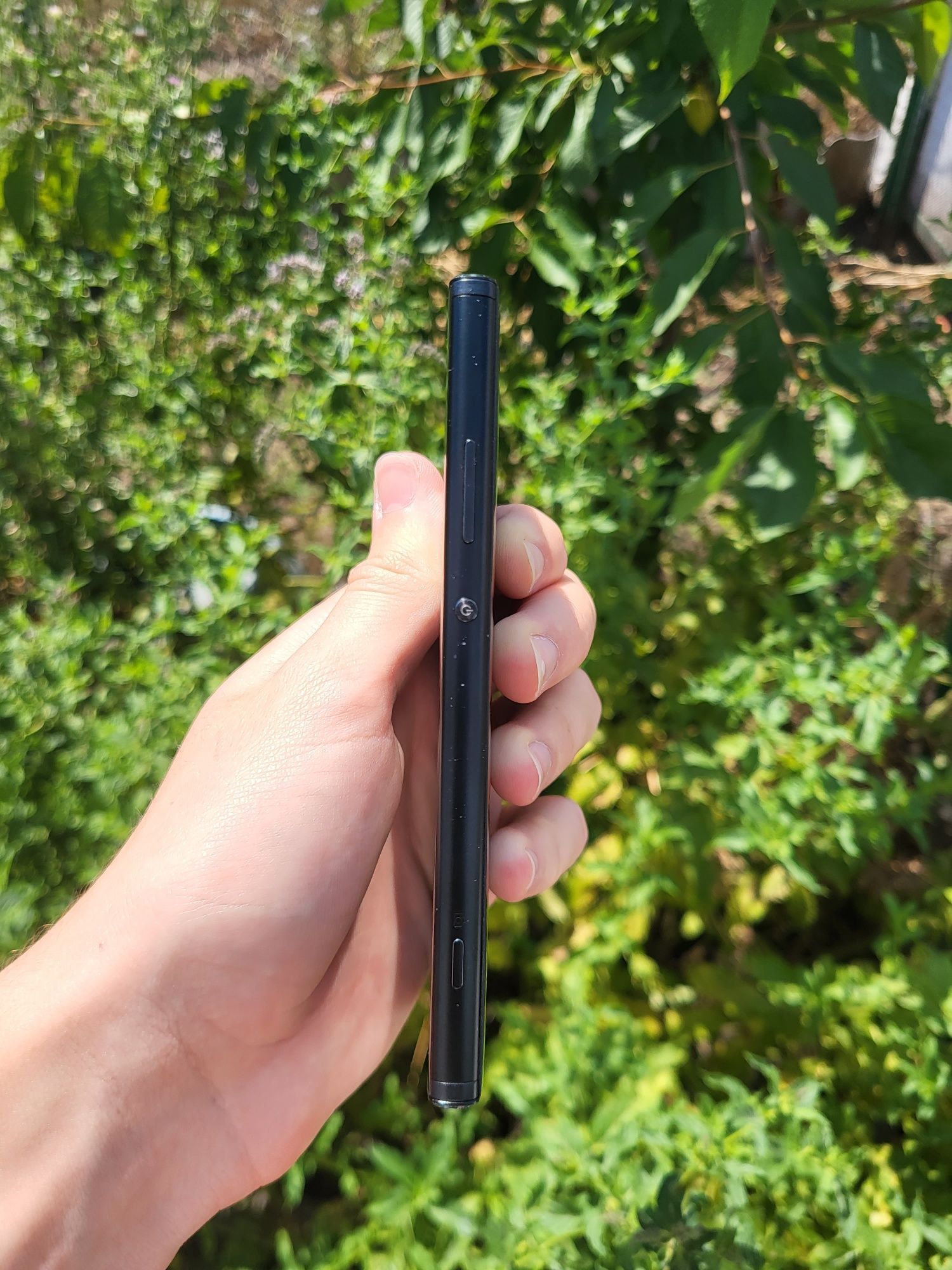 Смартфон Sony Xperia XA2