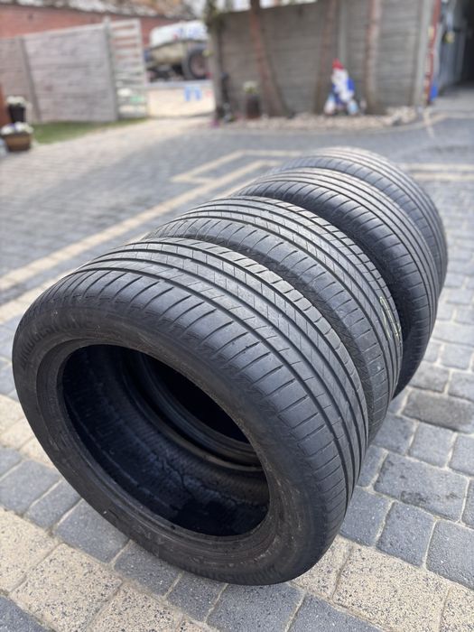 Opony letnie  245/50 R18 używane