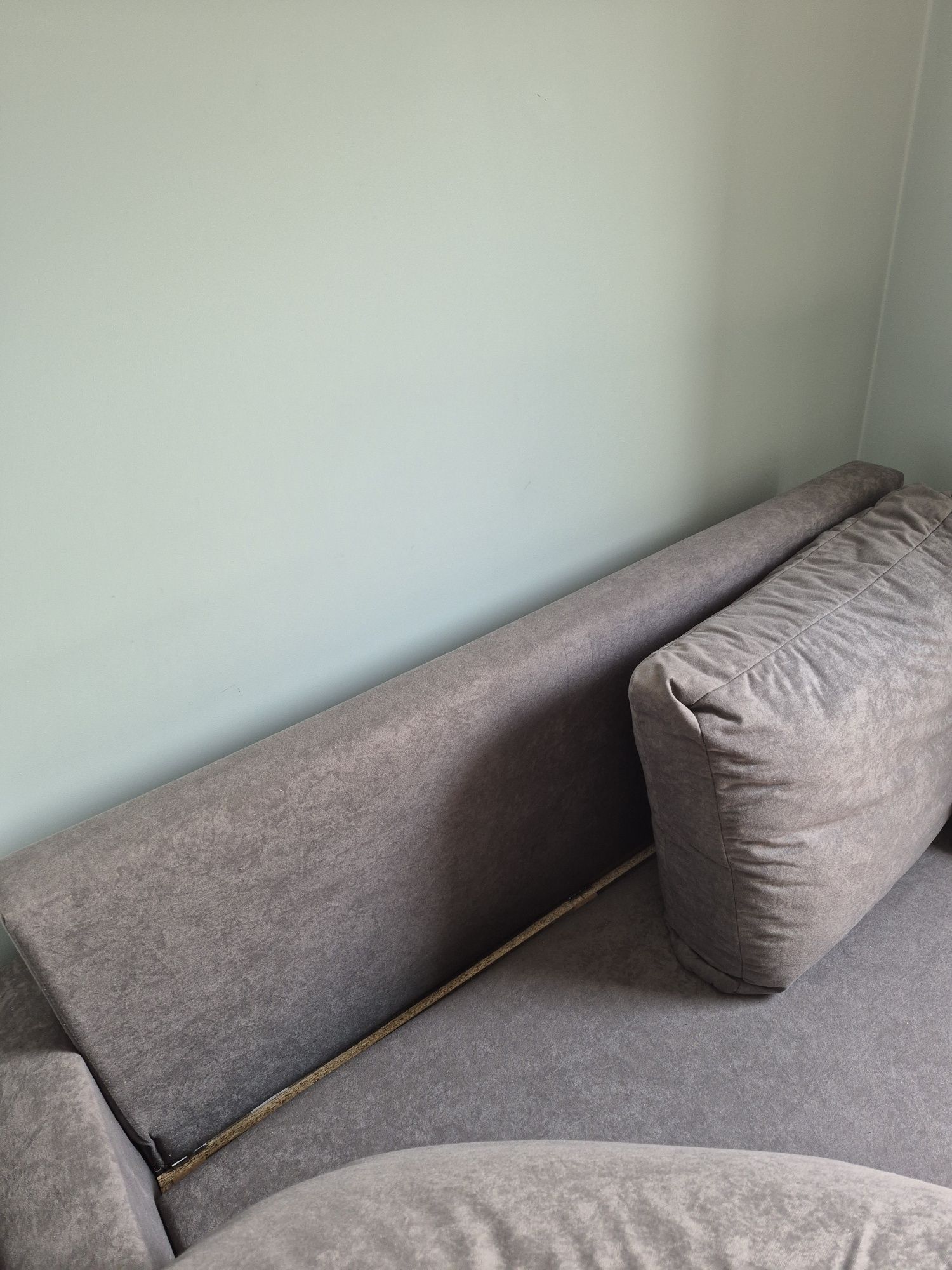 Szara sofa Etna rozkładana