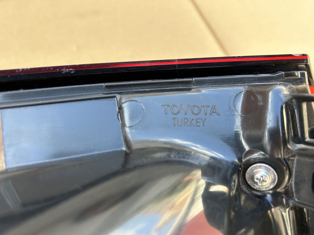 Toyota Corolla e210 фонарь задний R от 18-22год 81550-02D1100