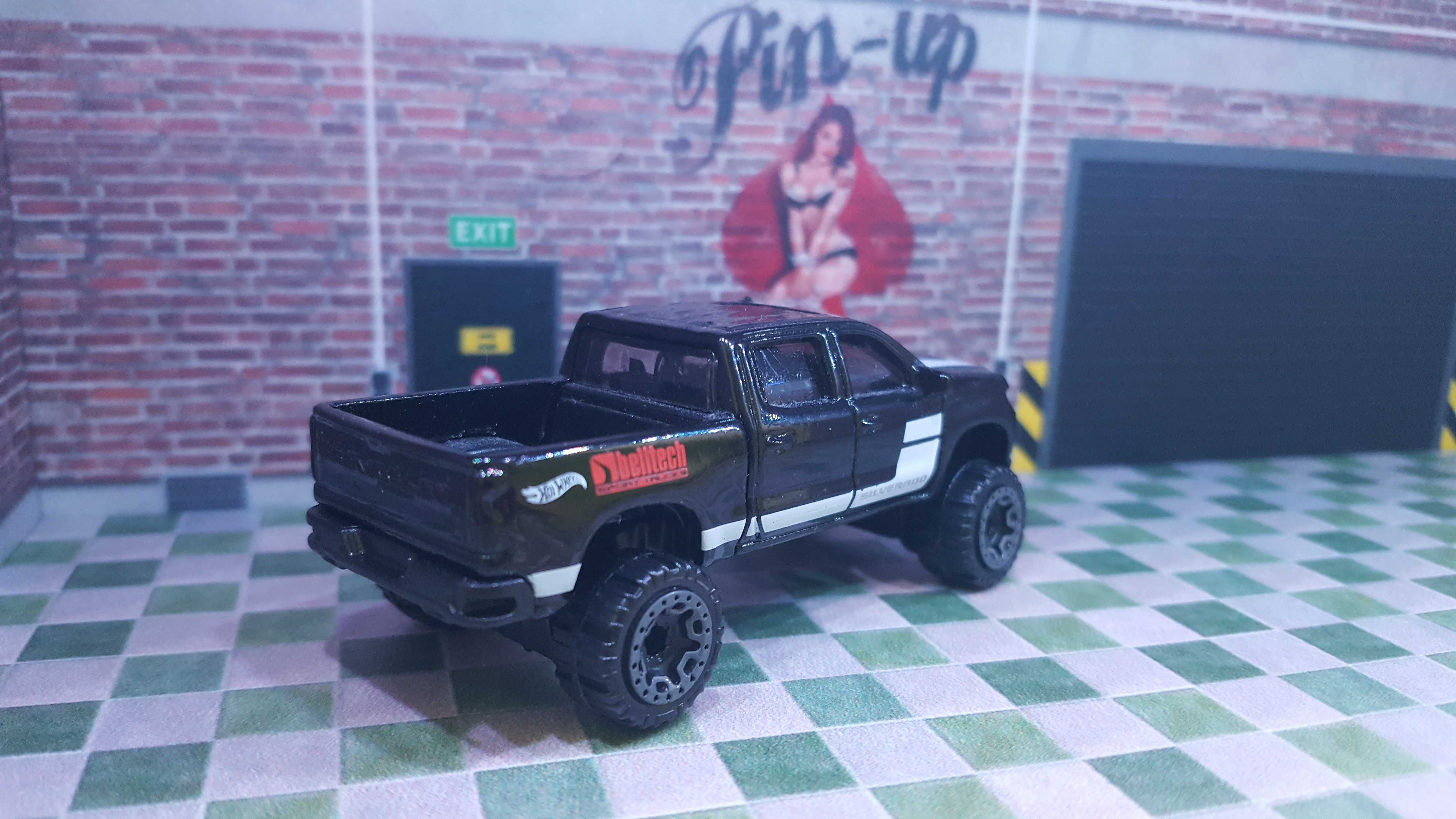 hot wheels chevrolet silverado