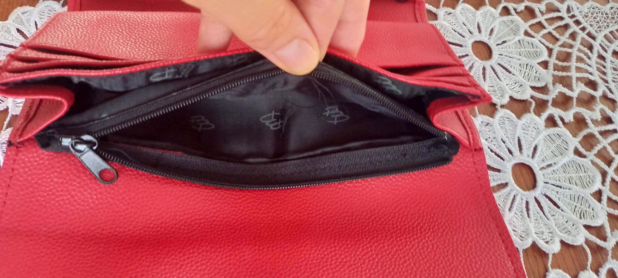 Portfel damski czerwony Pierre Balmain Paris