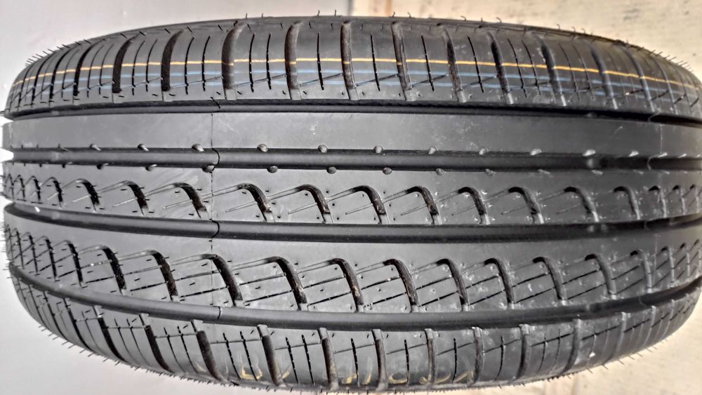 шини 215/55R17.  Pirelli.