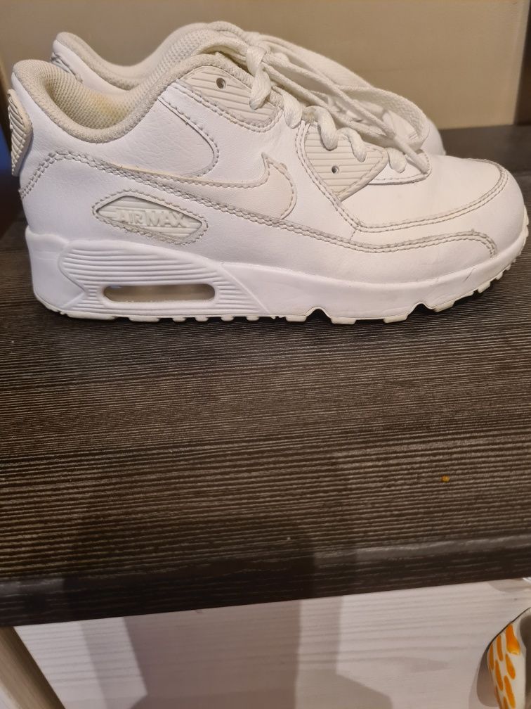 Buty dziecięce firmy nike air max rozmiar 33,5