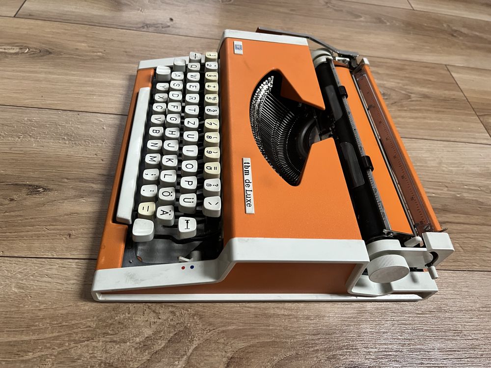 Maszyna do pisania UNIS TBM de Luxe