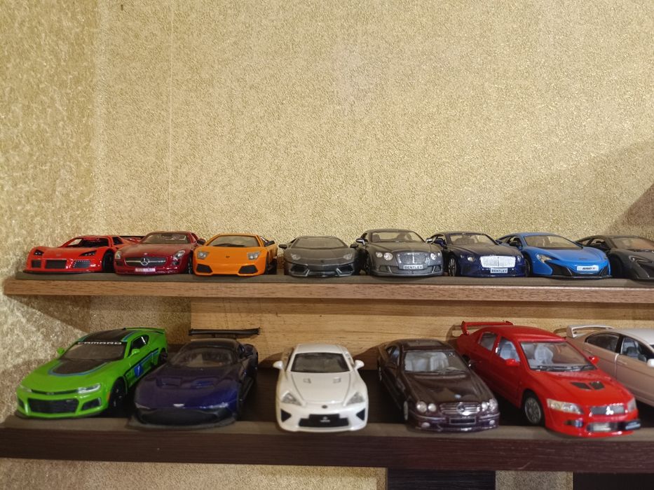 Продам модельки машин