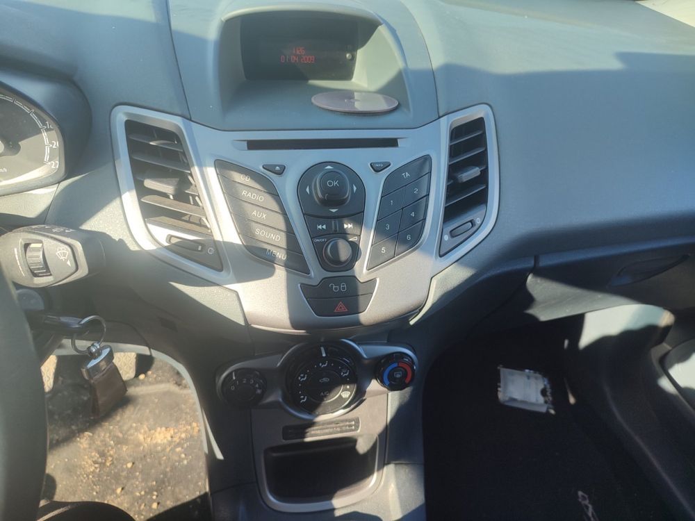 Мотор Ford Fiesta безпека кпп коробка mk7 дверка