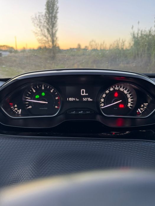 Peugeot 208 1.6Hdi único dono 120mil km