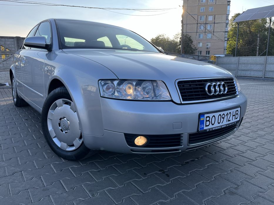 Audi A4 1.6 бензин