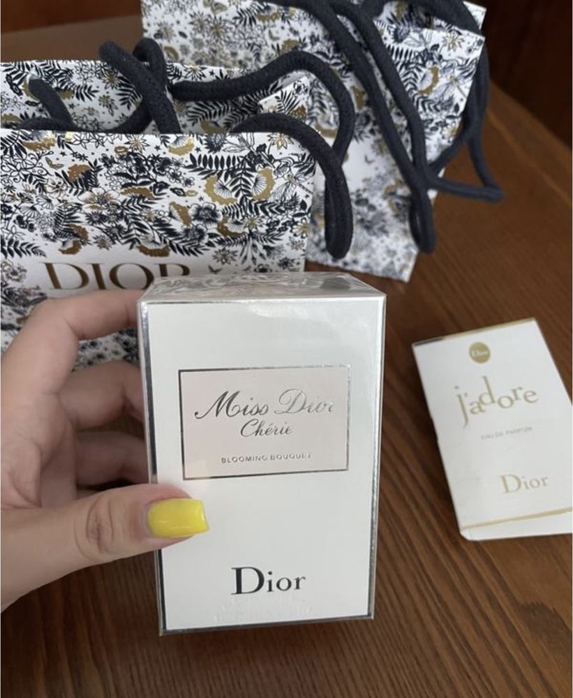 50 % парфуми жіночі miss dior cherie, місс діор шері нові, запаковані