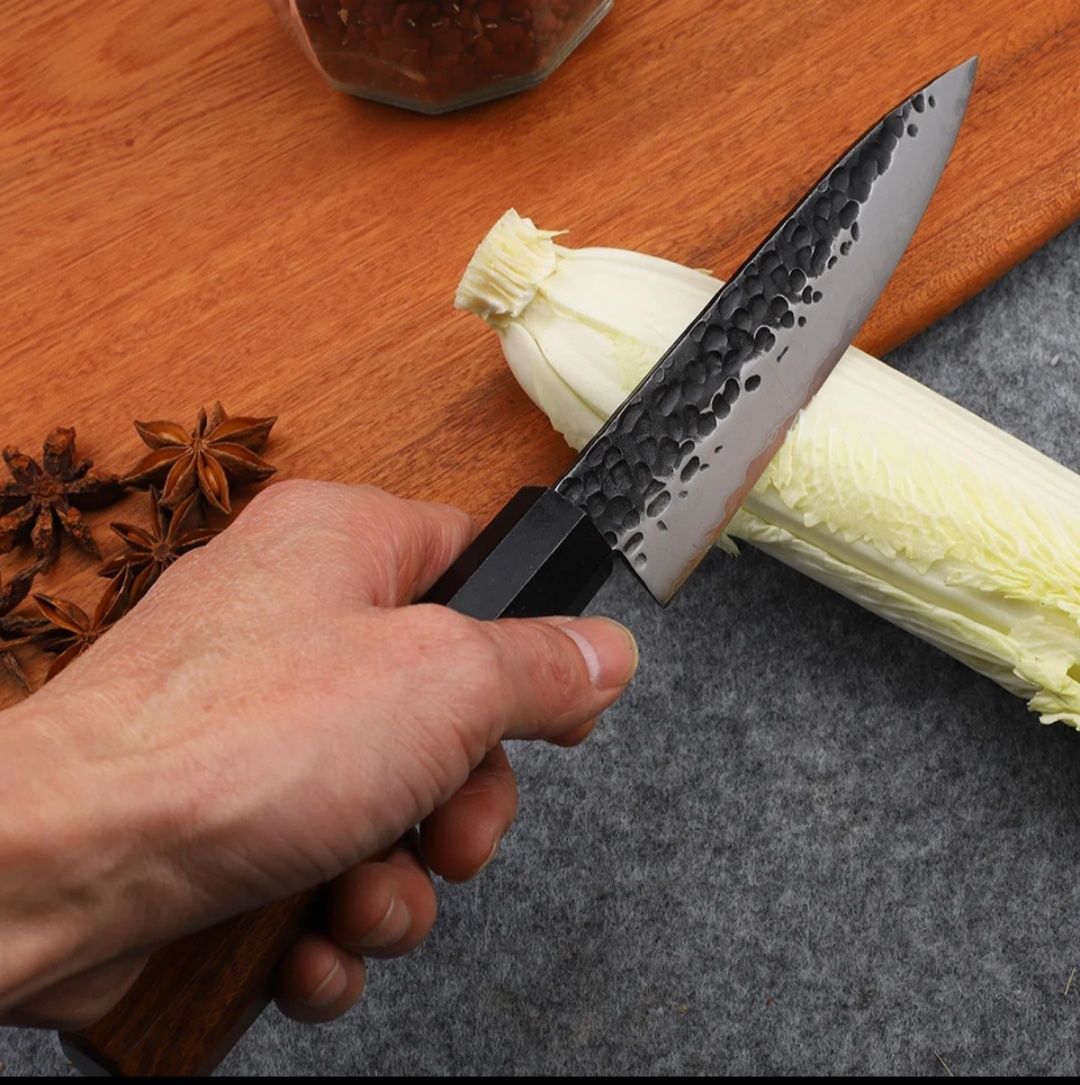Японский нож,Ніж Santoku,Нож Сантоку,Дамасская сталь
Японский 3-слойны