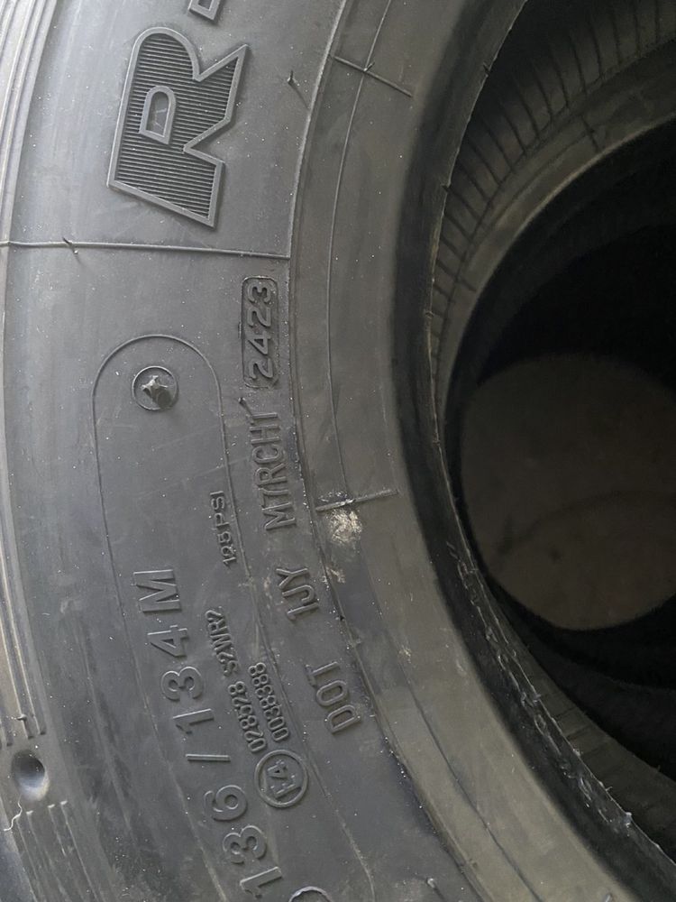 Шини bridgestone 245.70.17,5 комплект 4 шт