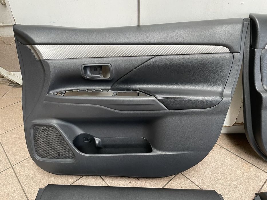 Mitsubishi Outlander 14- 21 Дверная карта/Обшивка двери