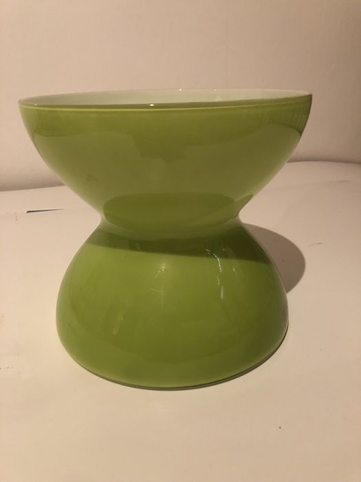 Jarra vidro moldado Design Autor