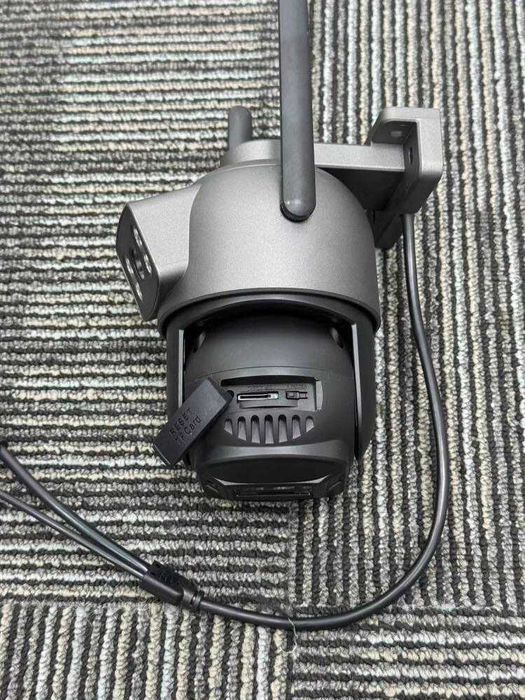 10-мегапіксельна вулична камера з подвійним об’єктивом