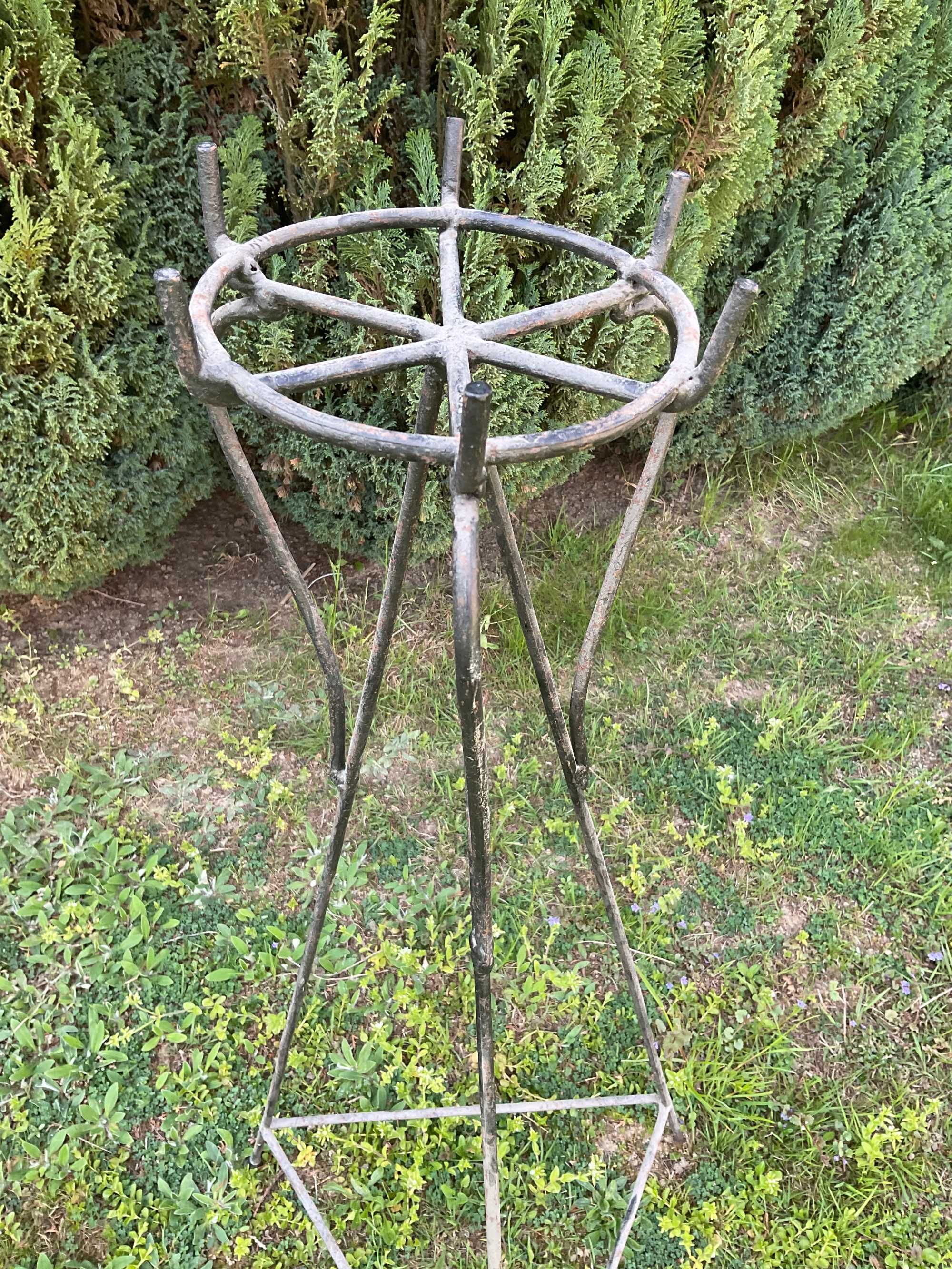 Kwietnik metalowy - czasy Prl