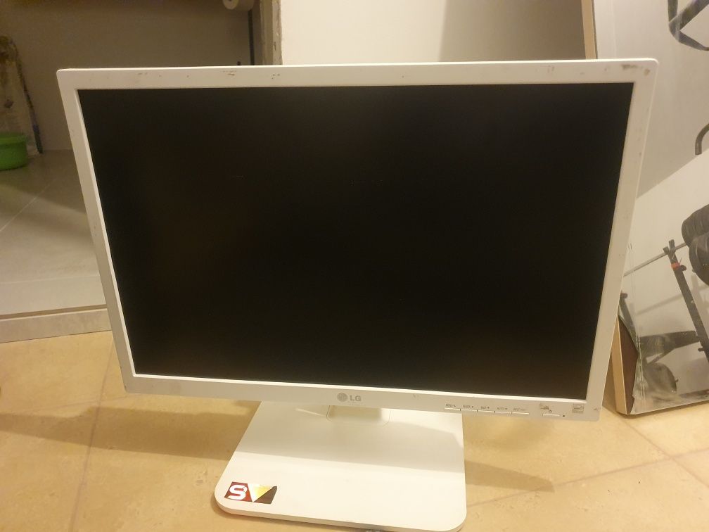 Monitor LG biały 22"