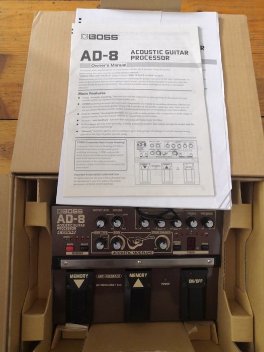 BOSS AD 8 akustik preamp
