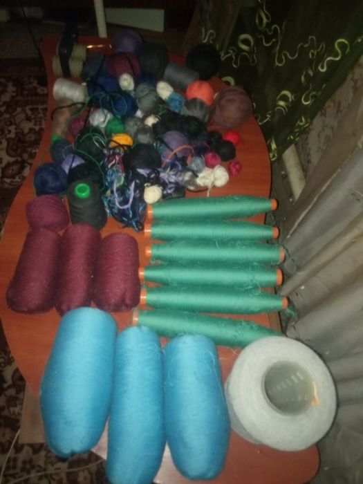 Остатки ниток новых и б у.