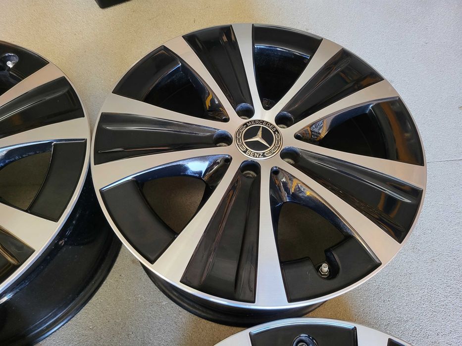 [581] Felgi aluminiowe Oryginał MERCEDES 18 Cali 5x112 Klasa E 2szerok