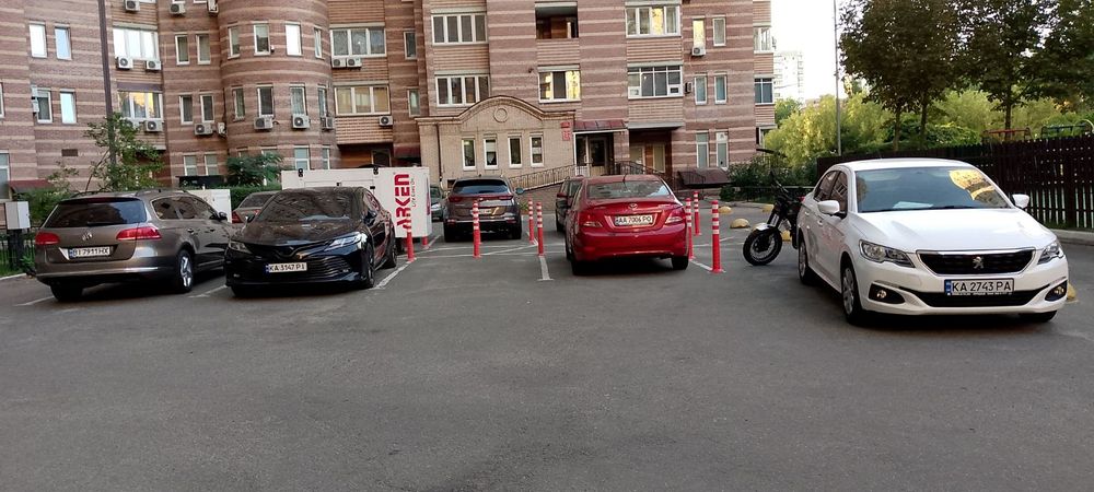 ЖК Голосієво, вул Голосіївська 13б,  М.Деміївська, центр