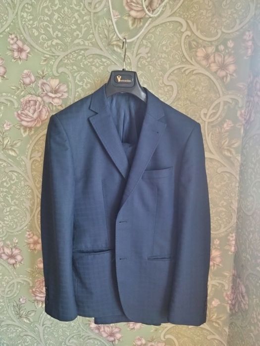 Костюм темно-синій, в клітинку Voronin